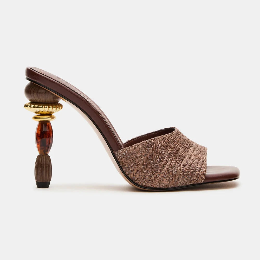 Ladies Shoe 7